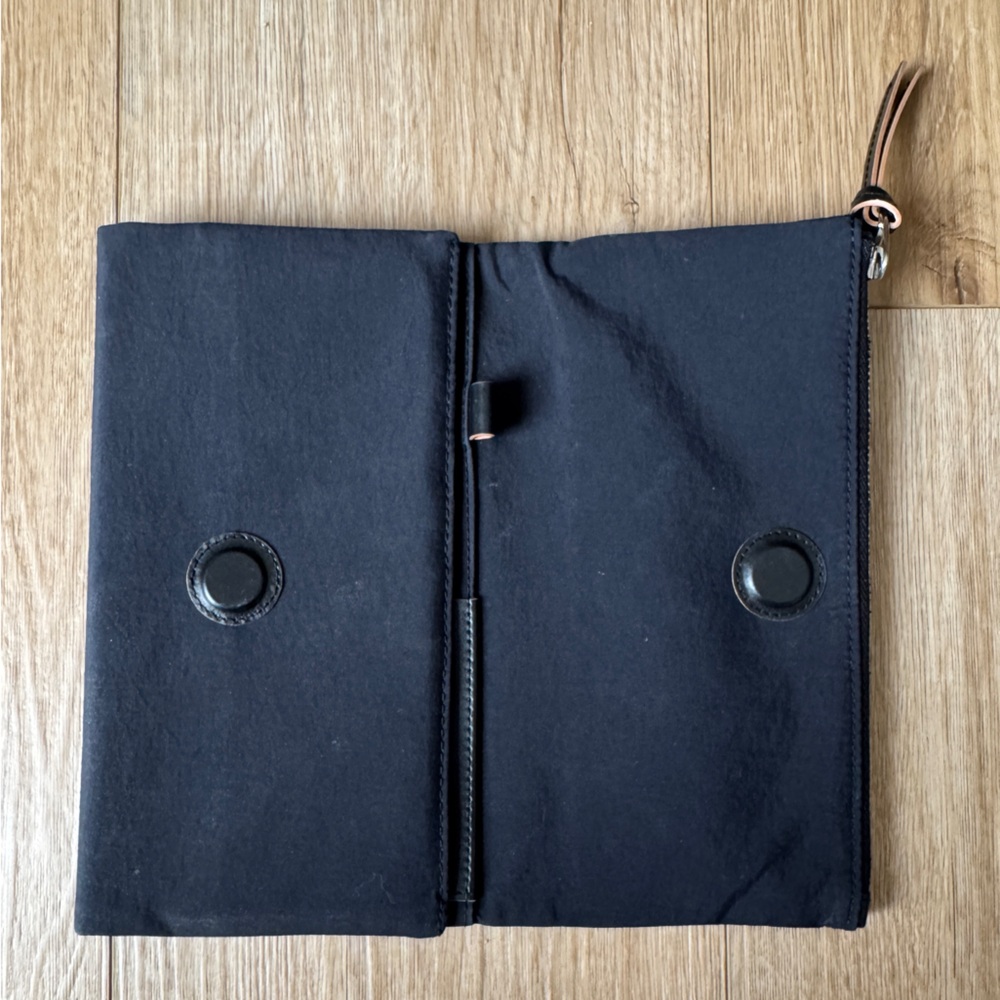 Hobonichi Techo Original/Planner Cover [A6 Cover Only] Tragen (Black) - Picture 2 of 7